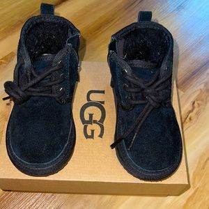 Children’s black UGG Boots T Neumel II Size 8